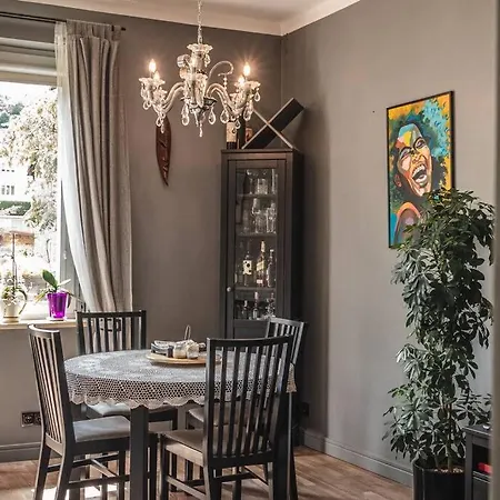 Przestronny Apartament W Kamienicy Blisko Dworca Gdynia
