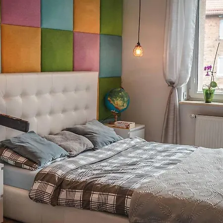 Przestronny Apartament W Kamienicy Blisko Dworca